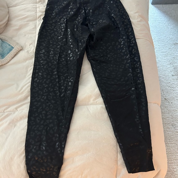 CRAZY YOGA JOGGERS - Picture 3 of 4